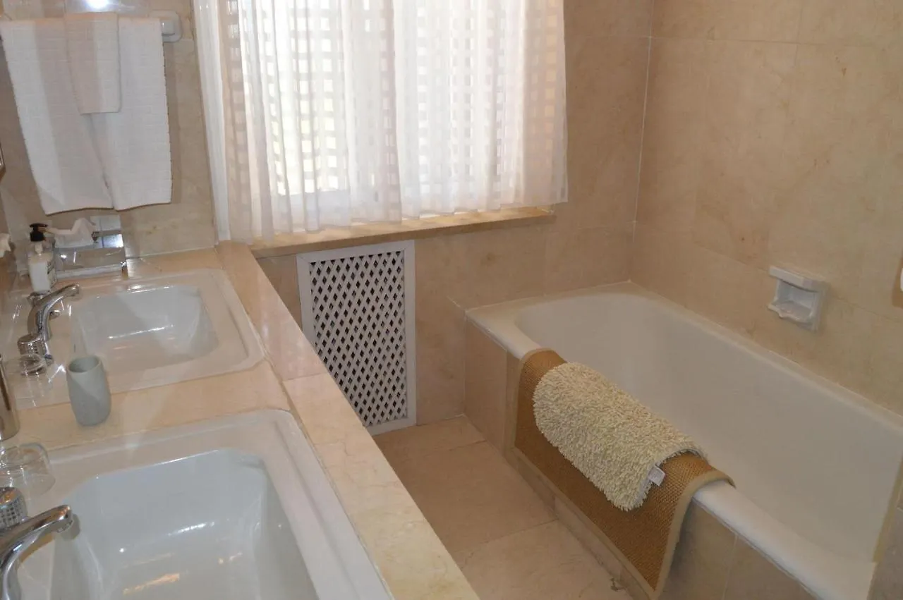 Amazing Beachfront Villa Heated Pool Marbella