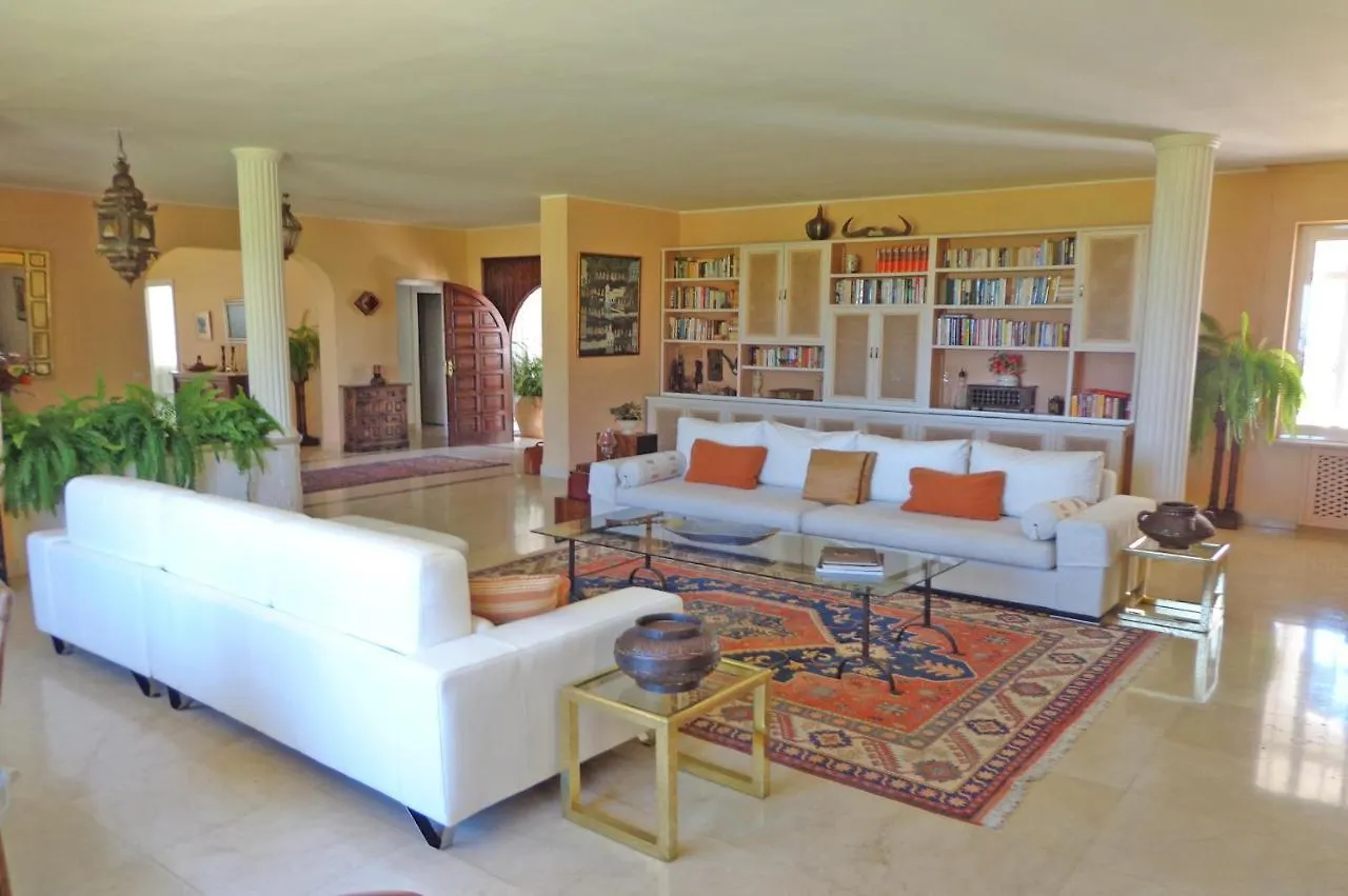 Amazing Beachfront Villa Heated Pool Marbella