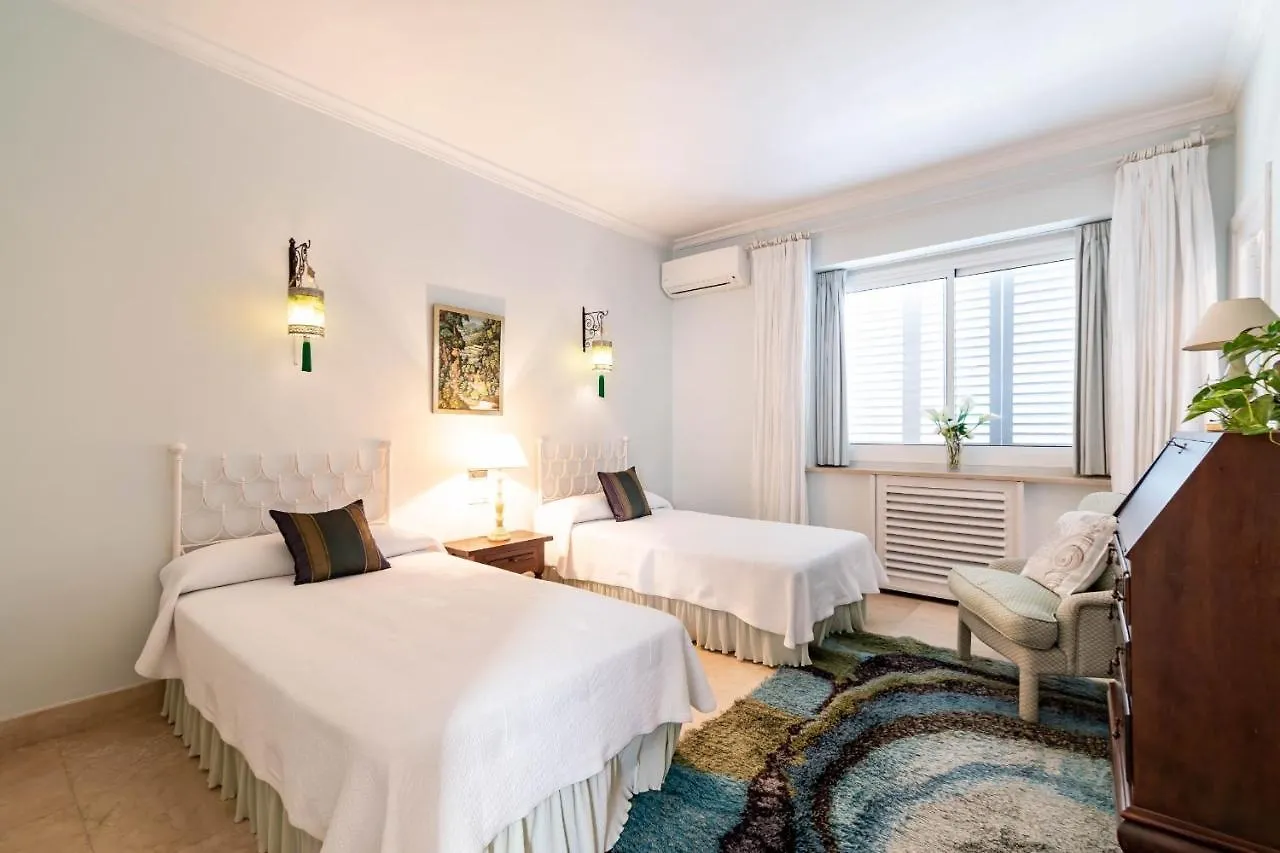 Amazing Beachfront Villa Heated Pool Marbella